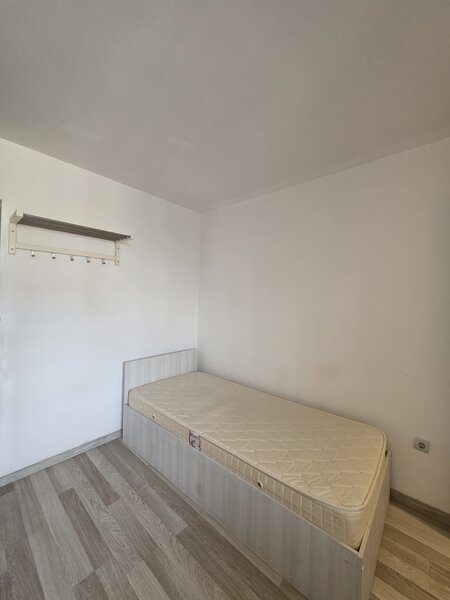 Piata Trapezului, 7 minute metrou 1 Decembrie 1918,