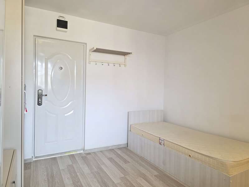 Piata Trapezului, 7 minute metrou 1 Decembrie 1918,