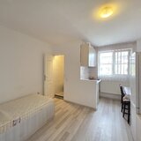 Piata Trapezului, 7 minute metrou 1 Decembrie 1918